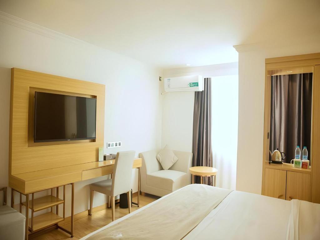 Greentree Inn Qingyuan Qinghe Avenue Branch Exterior photo