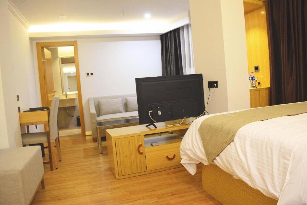Greentree Inn Qingyuan Qinghe Avenue Branch Exterior photo